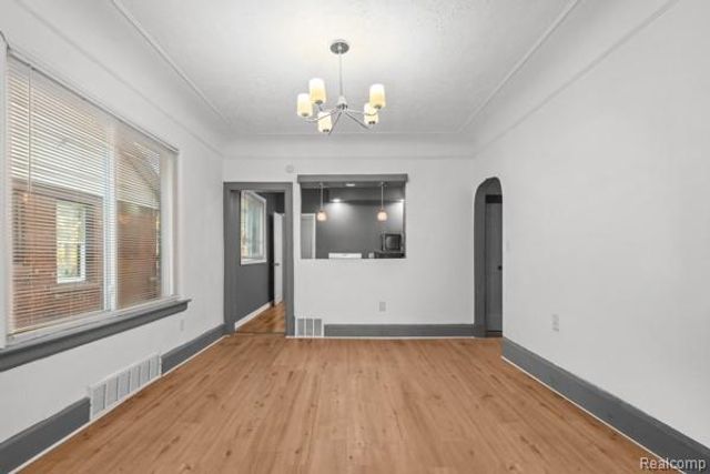 18633 Goulburn Street, Detroit, MI 48205