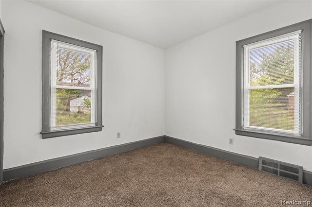 18633 Goulburn Street, Detroit, MI 48205