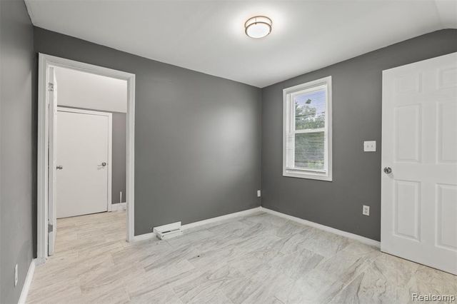 18633 Goulburn Street, Detroit, MI 48205