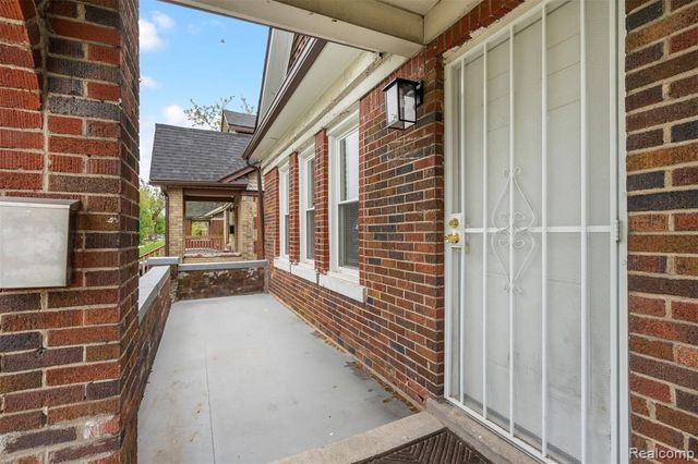 18633 Goulburn Street, Detroit, MI 48205