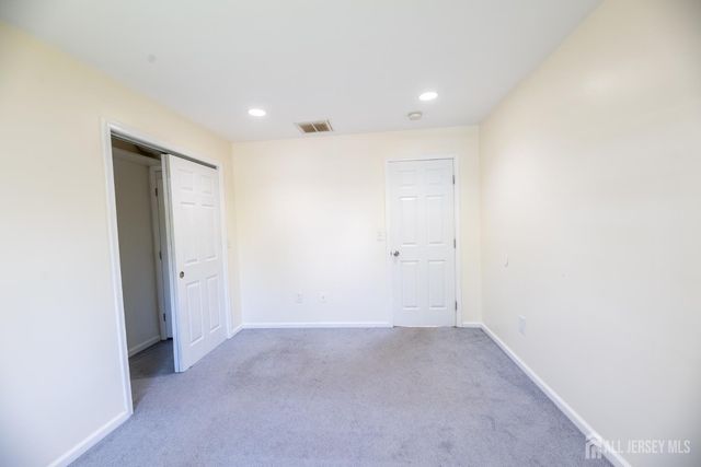 33 Cliffwood Way, Old Bridge, NJ 08879