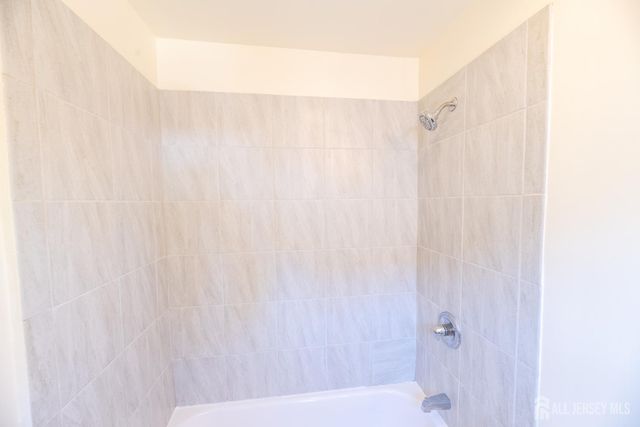 33 Cliffwood Way, Old Bridge, NJ 08879