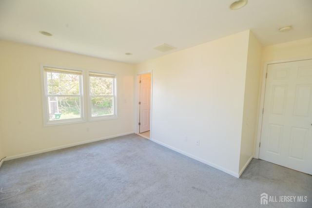 33 Cliffwood Way, Old Bridge, NJ 08879