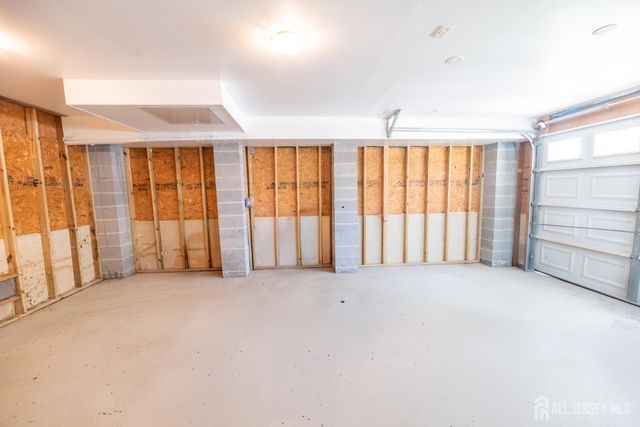 33 Cliffwood Way, Old Bridge, NJ 08879