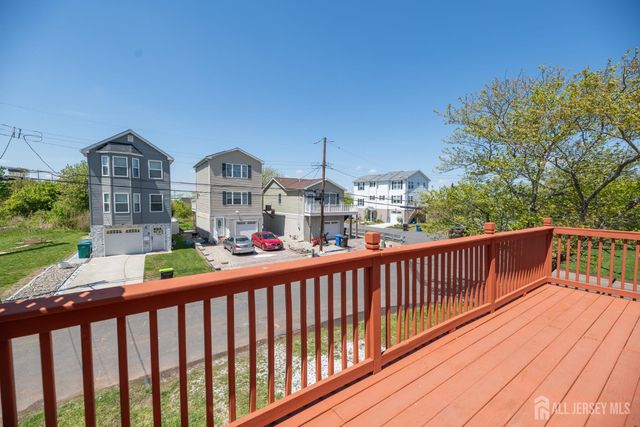 33 Cliffwood Way, Old Bridge, NJ 08879