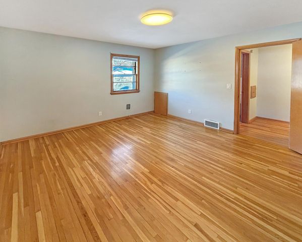 5711 Xerxes Avenue S, Minneapolis, MN 55410