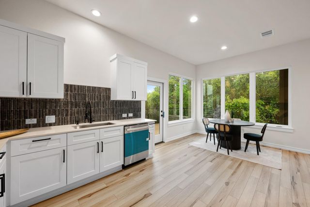 2309 Montopolis DR 7, Austin, TX 78741