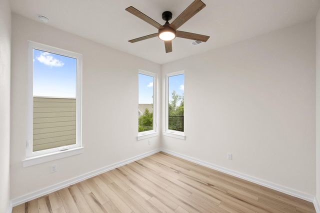 2309 Montopolis DR 7, Austin, TX 78741