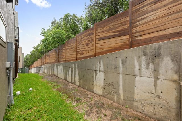 2309 Montopolis DR 7, Austin, TX 78741