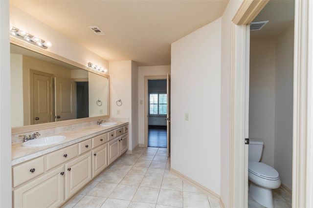 2307 Bayou Mist Court, Houston, TX 77077