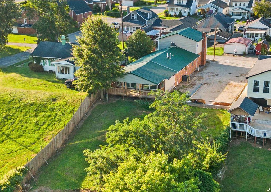 421 RIVERSIDE DRIVE, Chesapeake, OH 45619