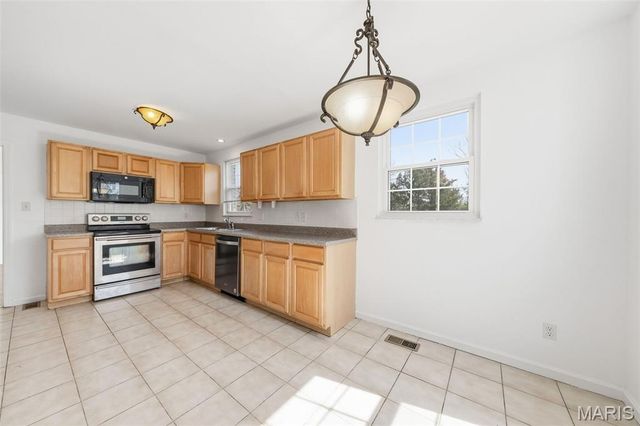 1050 Kehrs Mill Road, Ballwin, MO 63011