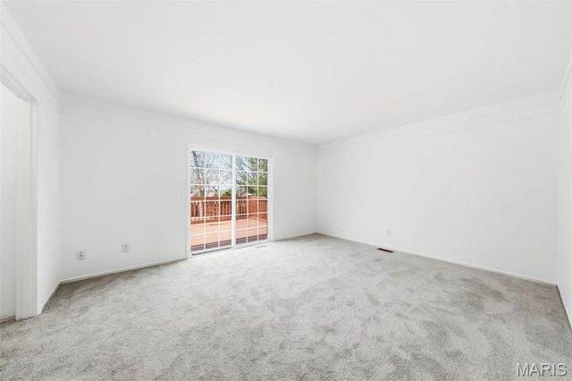 1050 Kehrs Mill Road, Ballwin, MO 63011