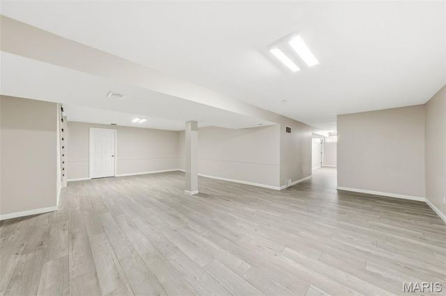 1050 Kehrs Mill Road, Ballwin, MO 63011