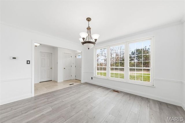 1050 Kehrs Mill Road, Ballwin, MO 63011