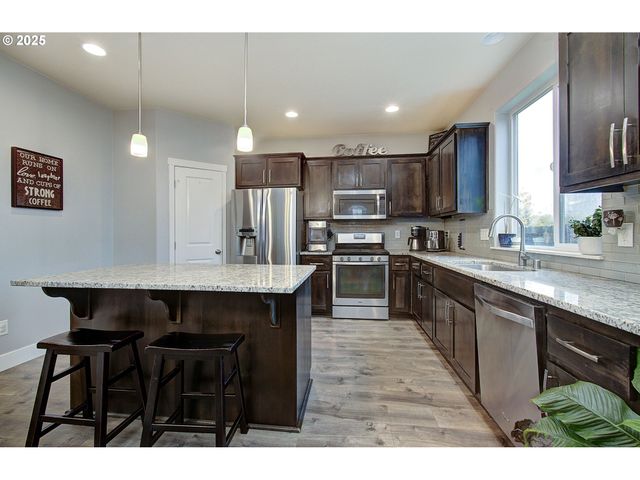 9717 Ne 100TH Way, Vancouver, WA 98662