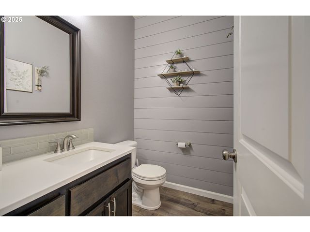 9717 Ne 100TH Way, Vancouver, WA 98662