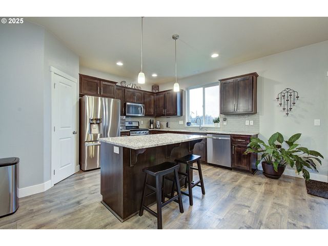 9717 Ne 100TH Way, Vancouver, WA 98662