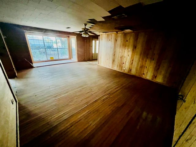 165 Camley Lane, Golden Meadow, LA 70357