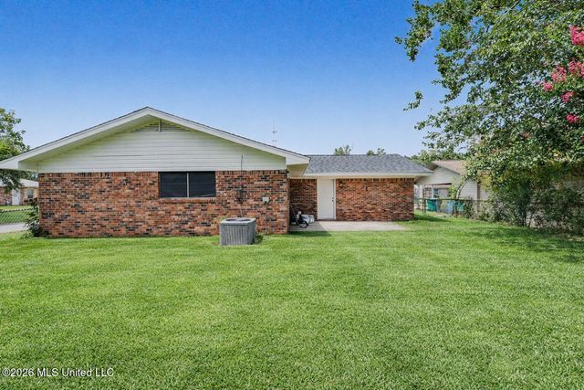 1 Oxford Drive, Gulfport, MS 39503