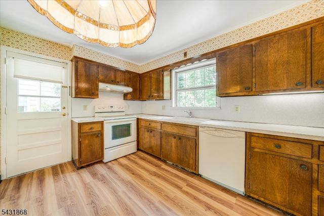 257 Brookhaven Way, Millburn Twp., NJ 07078
