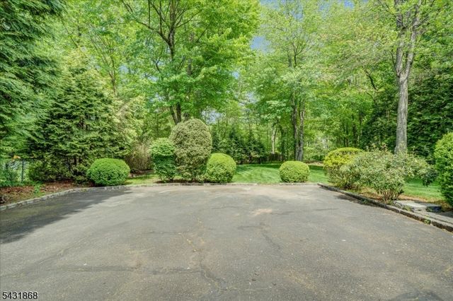 257 Brookhaven Way, Millburn Twp., NJ 07078
