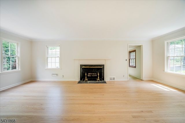 257 Brookhaven Way, Millburn Twp., NJ 07078