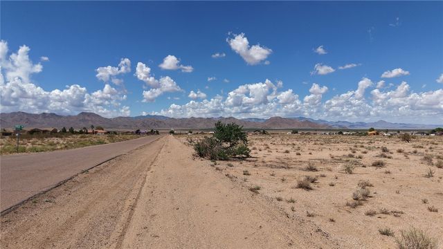 7751 E Chaparral Drive, Kingman, AZ 86401