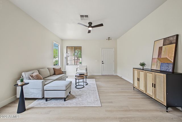 2520 W ALTA VISTA Road, Phoenix, AZ 85041