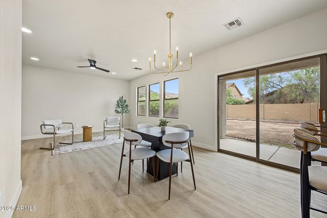 2520 W ALTA VISTA Road, Phoenix, AZ 85041