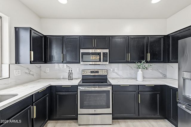 2520 W ALTA VISTA Road, Phoenix, AZ 85041