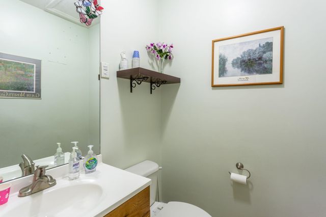 2408 HICKORY ST, Staunton, VA 24402