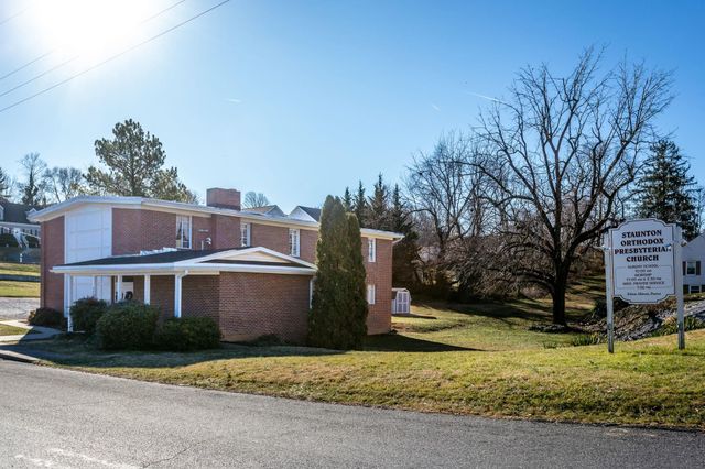 2408 HICKORY ST, Staunton, VA 24402