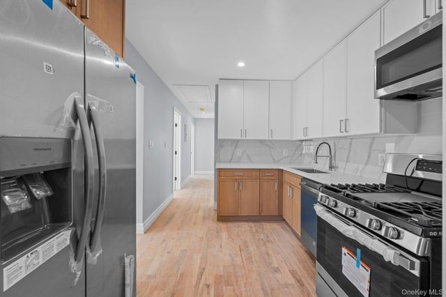 14590 226th Street, Springfield Gardens, NY 11413