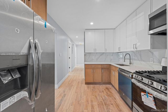 14590 226th Street, Springfield Gardens, NY 11413
