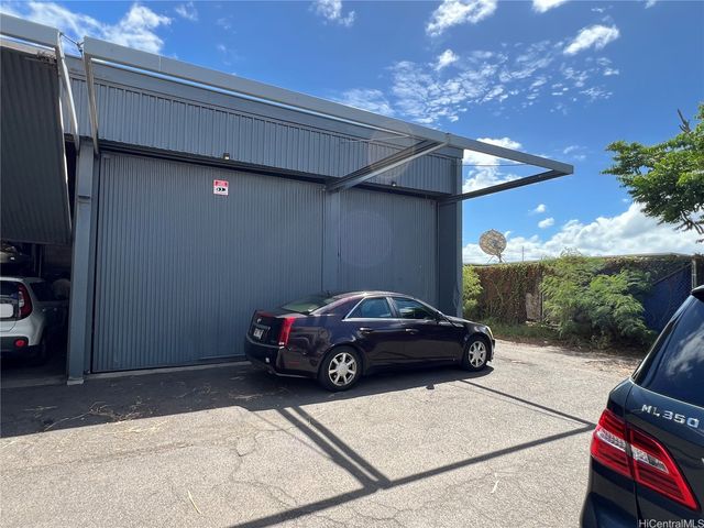 94-875 Farrington Highway, Waipahu, HI 96797