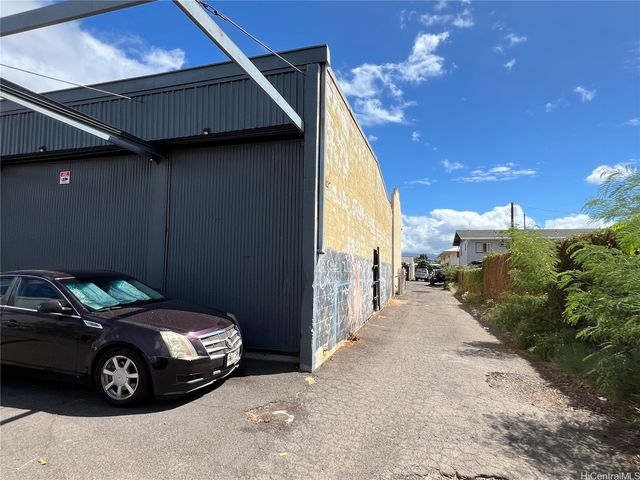 94-875 Farrington Highway, Waipahu, HI 96797