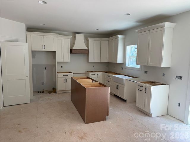 5069 Tara Tea Drive, Tega Cay, SC 29708