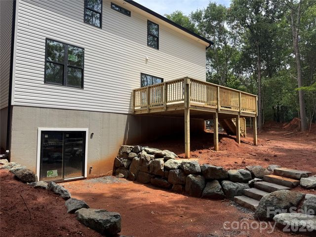 5069 Tara Tea Drive, Tega Cay, SC 29708
