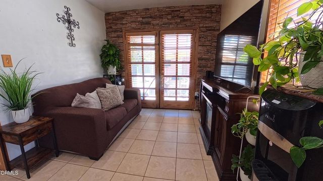 855 San Pascual Avenue, Los Angeles, CA 90042