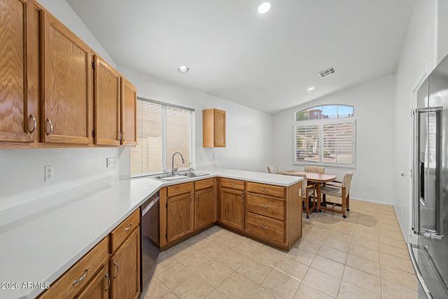 2019 E GLENHAVEN Drive, Phoenix, AZ 85048