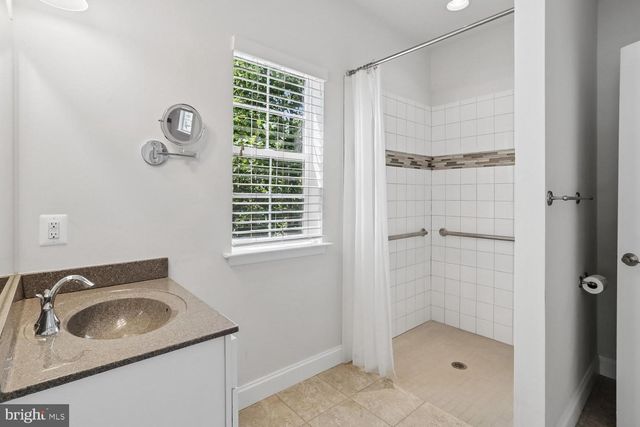 4800 CHIEF CHRIS KYLE CT, Riverdale, MD 20737