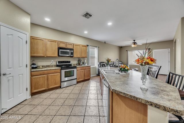 11555 W LINCOLN Street, Avondale, AZ 85323