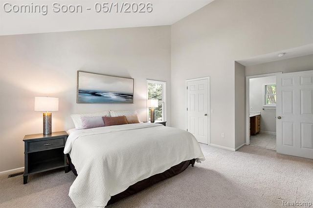 7280 Willow Oak Drive, West Bloomfield, MI 48324