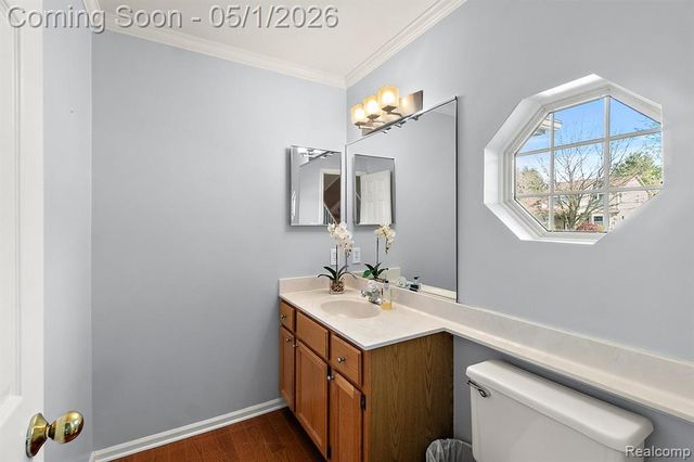 7280 Willow Oak Drive, West Bloomfield, MI 48324