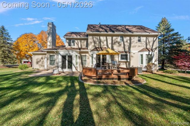 7280 Willow Oak Drive, West Bloomfield, MI 48324