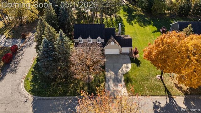 7280 Willow Oak Drive, West Bloomfield, MI 48324