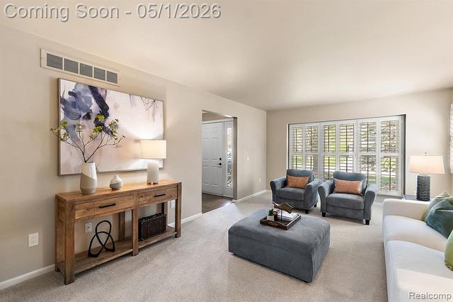 7280 Willow Oak Drive, West Bloomfield, MI 48324