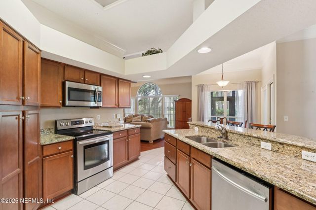 2674 COUNTRY CLUB Boulevard, Orange Park, FL 32073