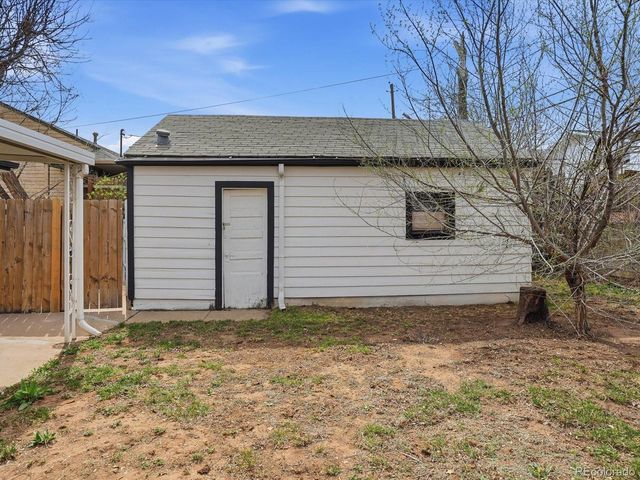 6831 Irving Street, Denver, CO 80221